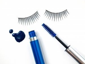 Read more about the article How To Grow Eyelashes