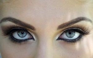 Read more about the article How to Make Up Big Eyes