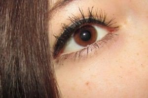 Read more about the article How to Make Up Brown Eyes